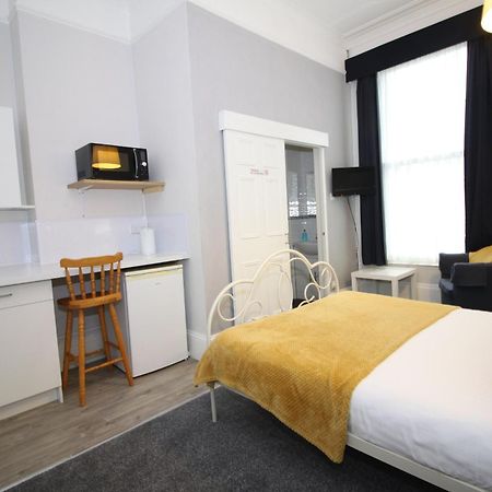 Bed and Breakfast The Belmont Торки Номер фото